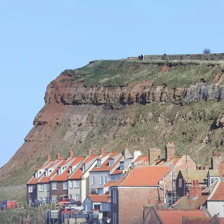 Storm * Whitby