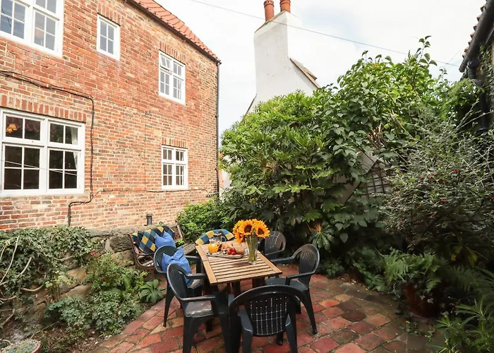 Storm Holiday home Whitby